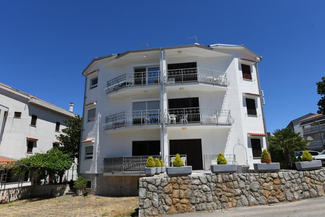 Apartmani Totic Malinska Luaran gambar