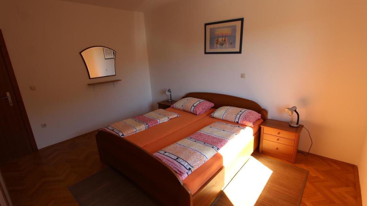 Apartmani Totic Malinska Luaran gambar