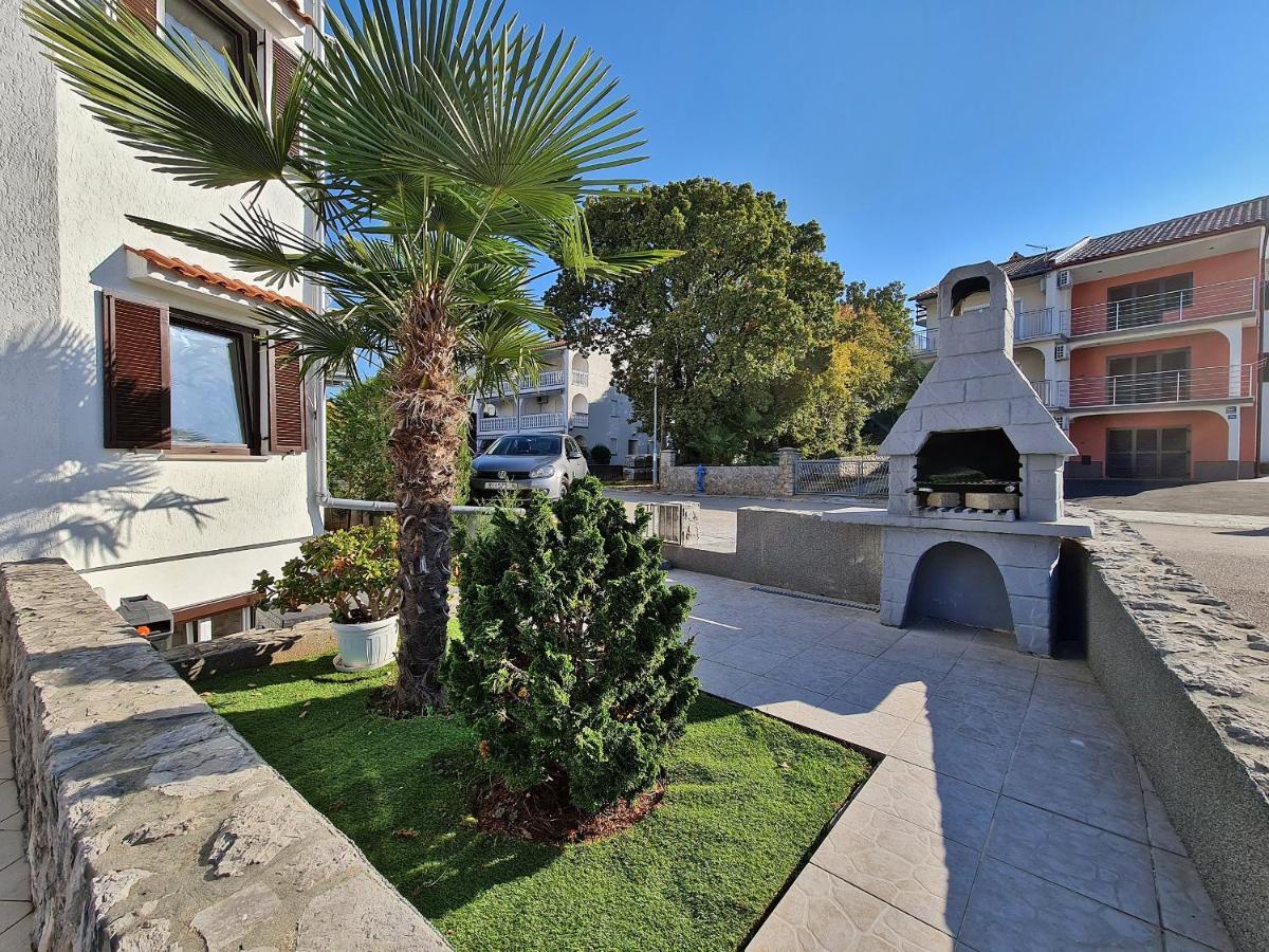 Apartmani Totic Malinska Luaran gambar