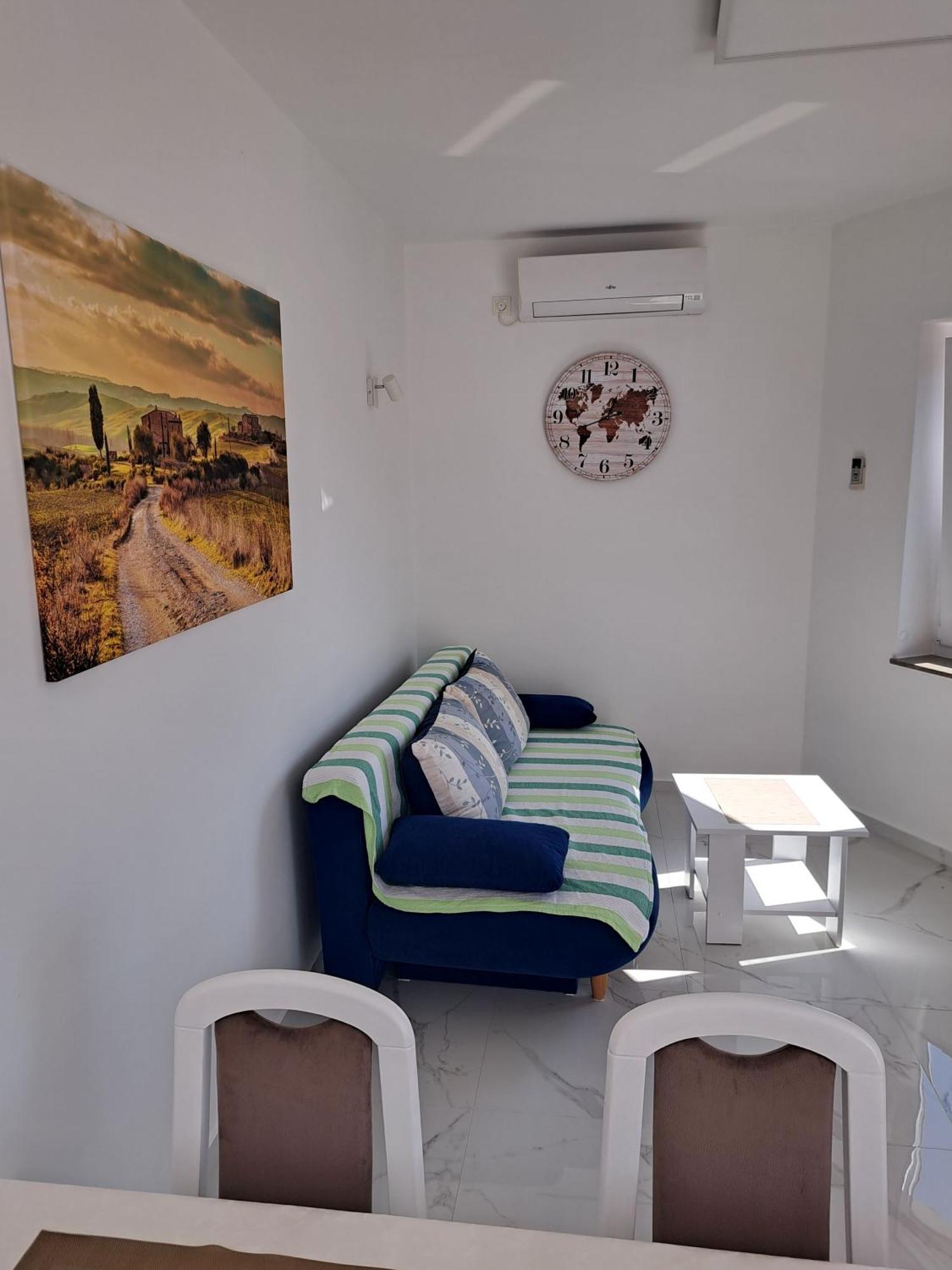 Apartmani Totic Malinska Luaran gambar