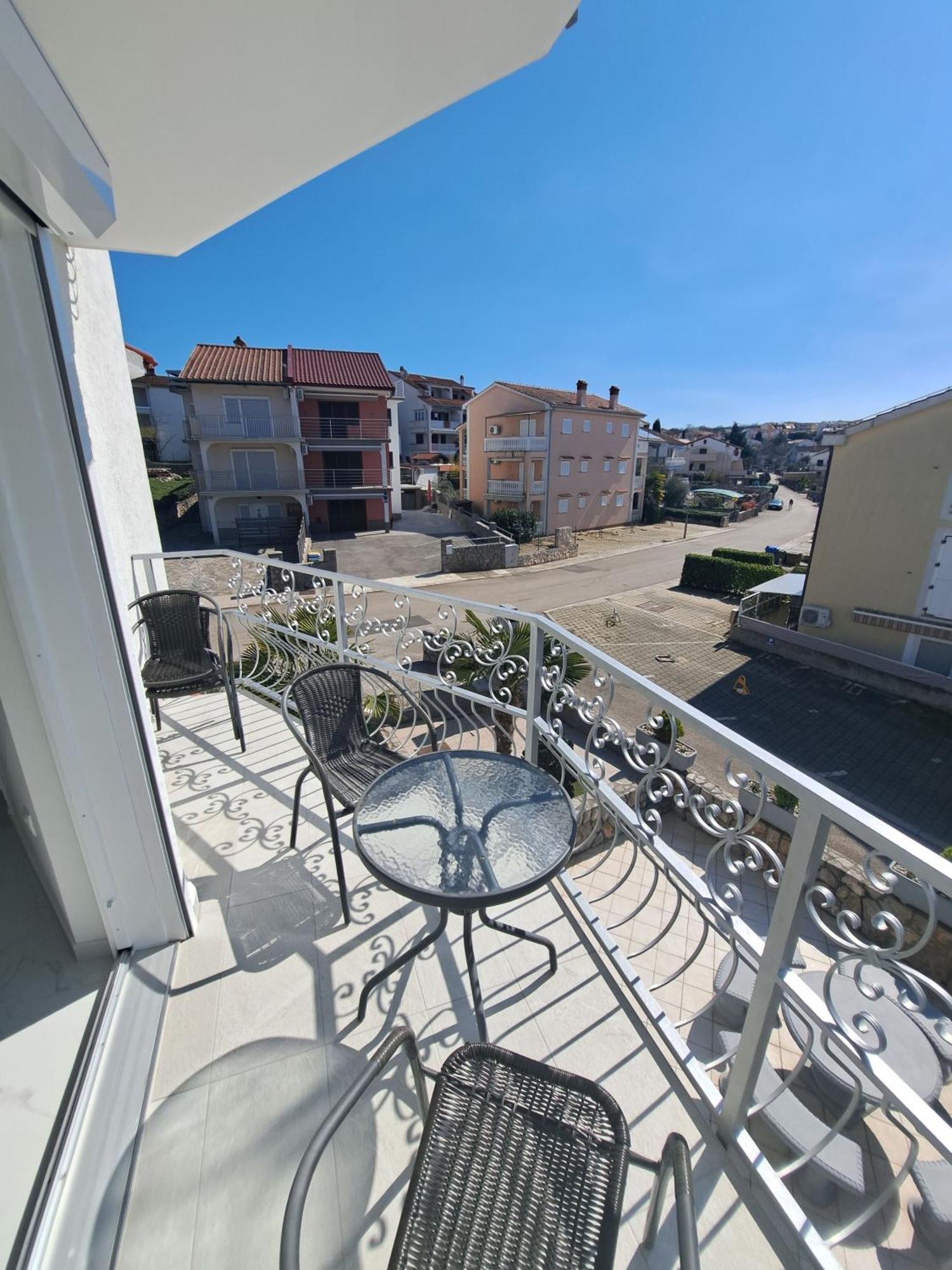 Apartmani Totic Malinska Luaran gambar